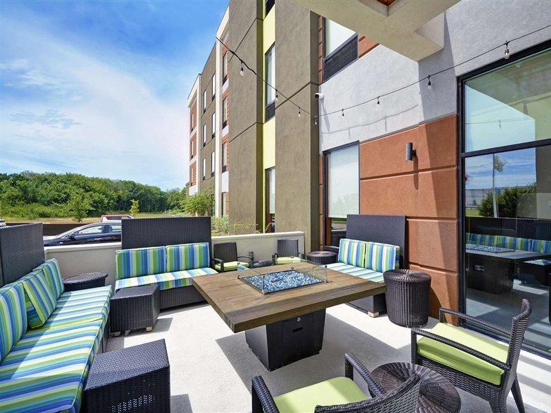 Hotel Home2 By Hilton Dallas
