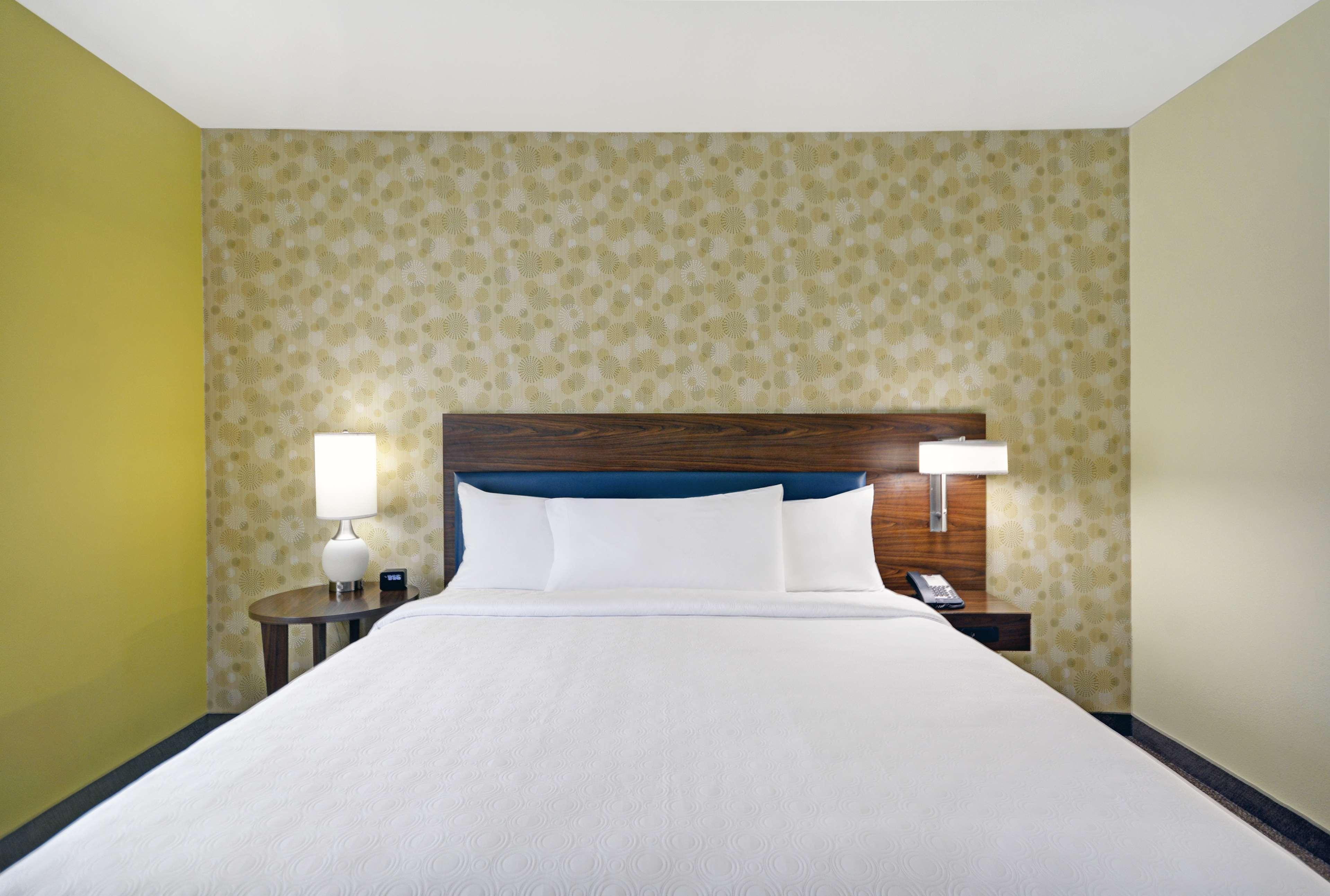 Home2 By Hilton Dallas Hotel 3*