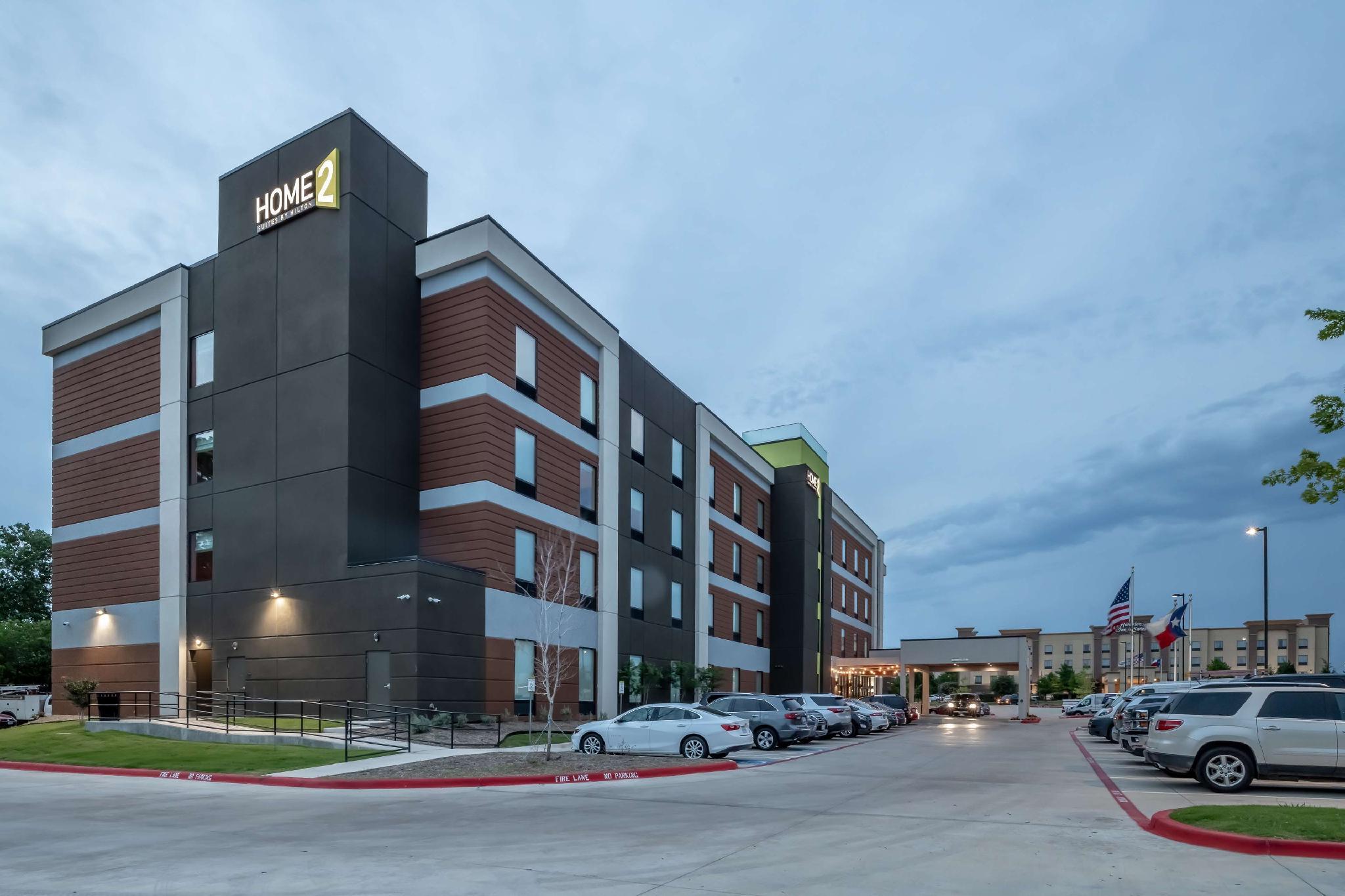 Home2 By Hilton Dallas Hotel 3*