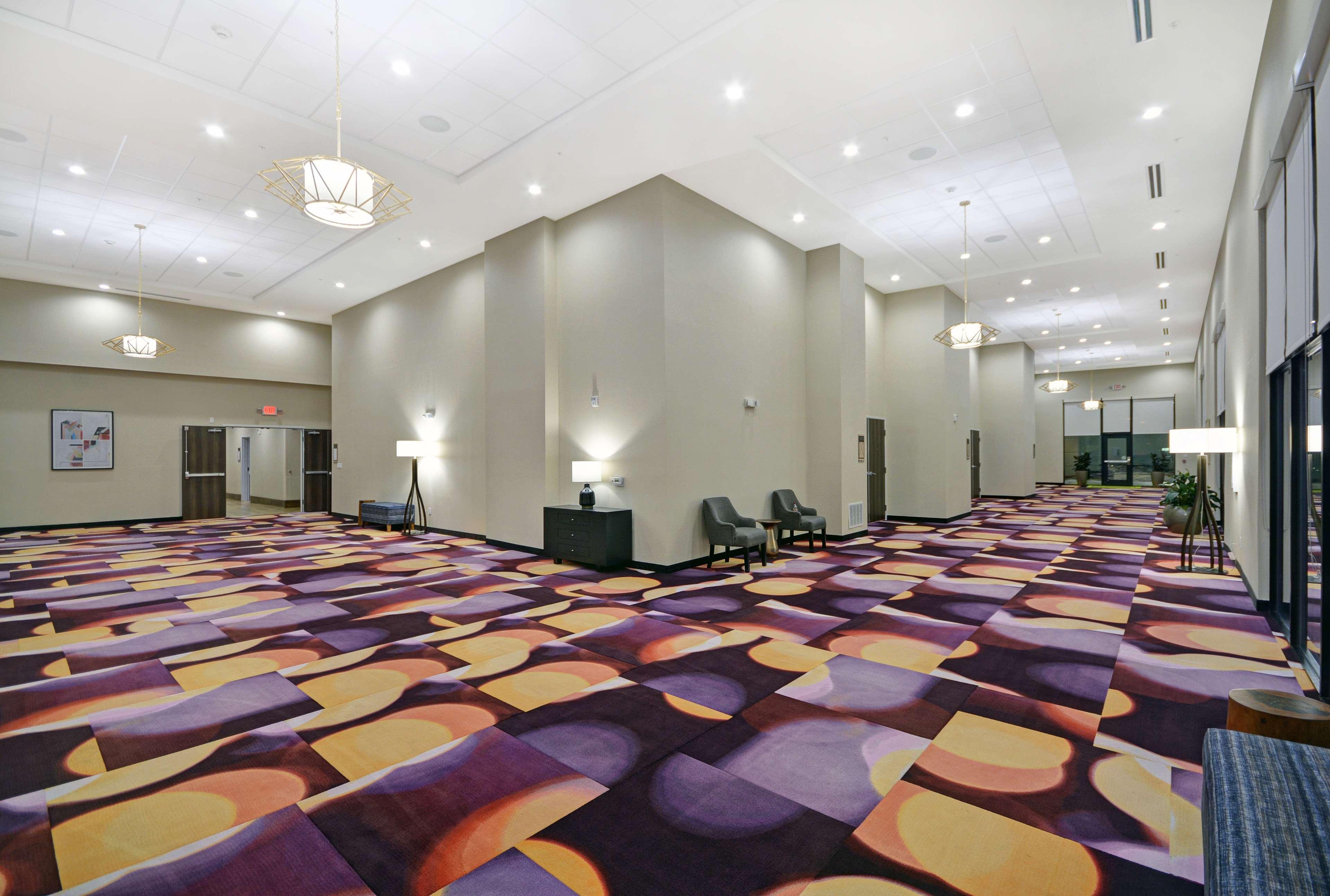 Home2 By Hilton Dallas Hotel 3*