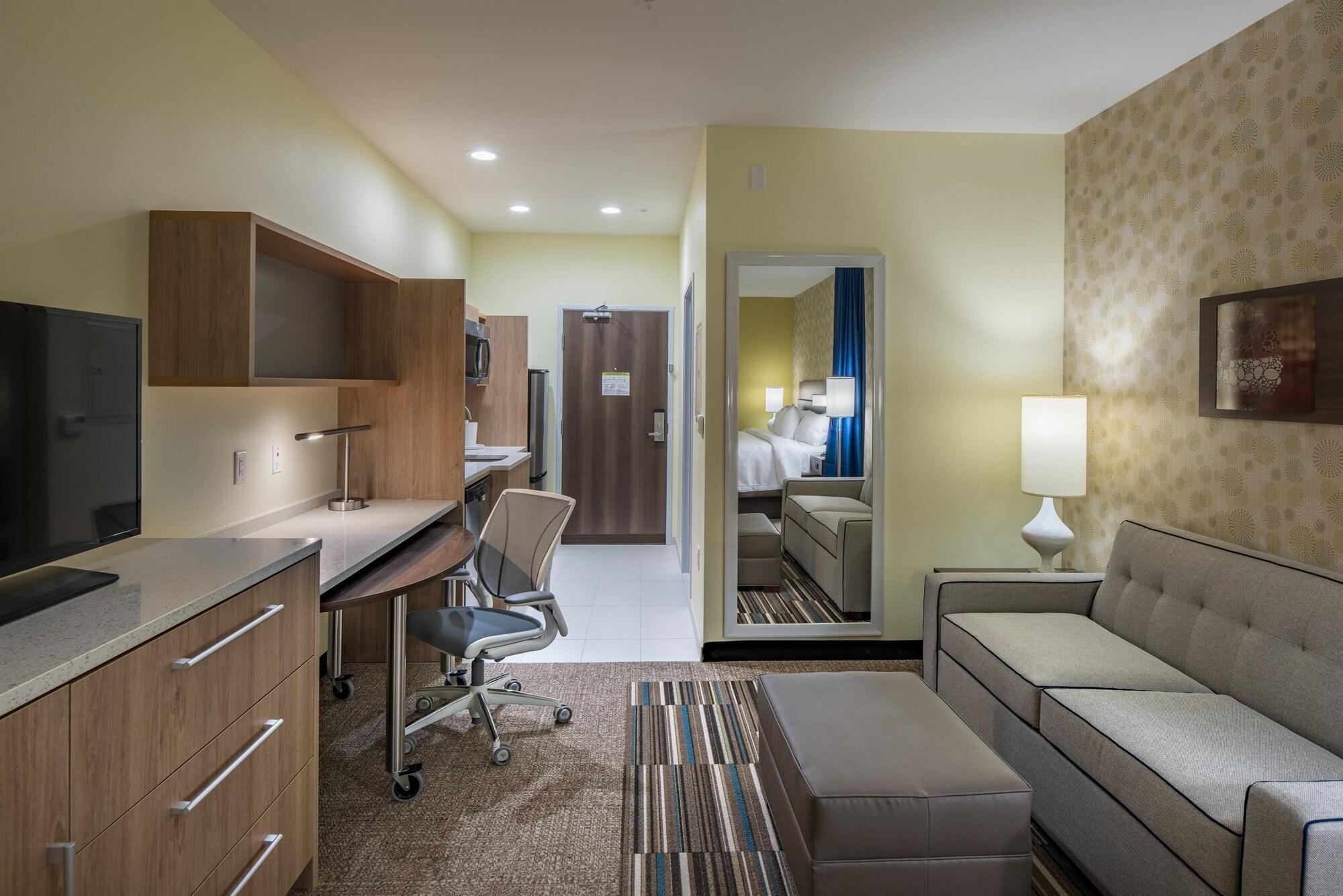 Hotel Home2 By Hilton Dallas DeSoto