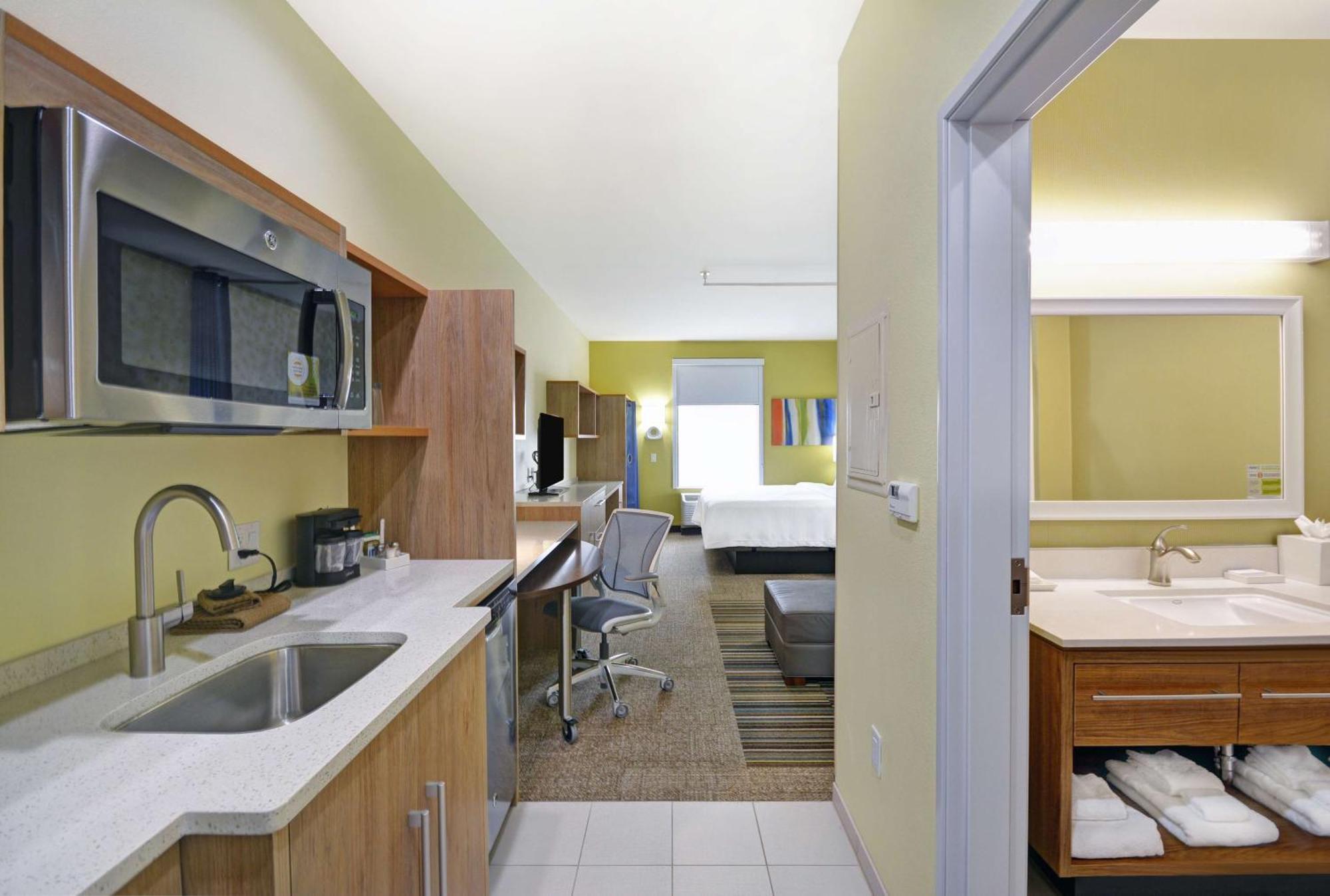 Home2 By Hilton Dallas 3*