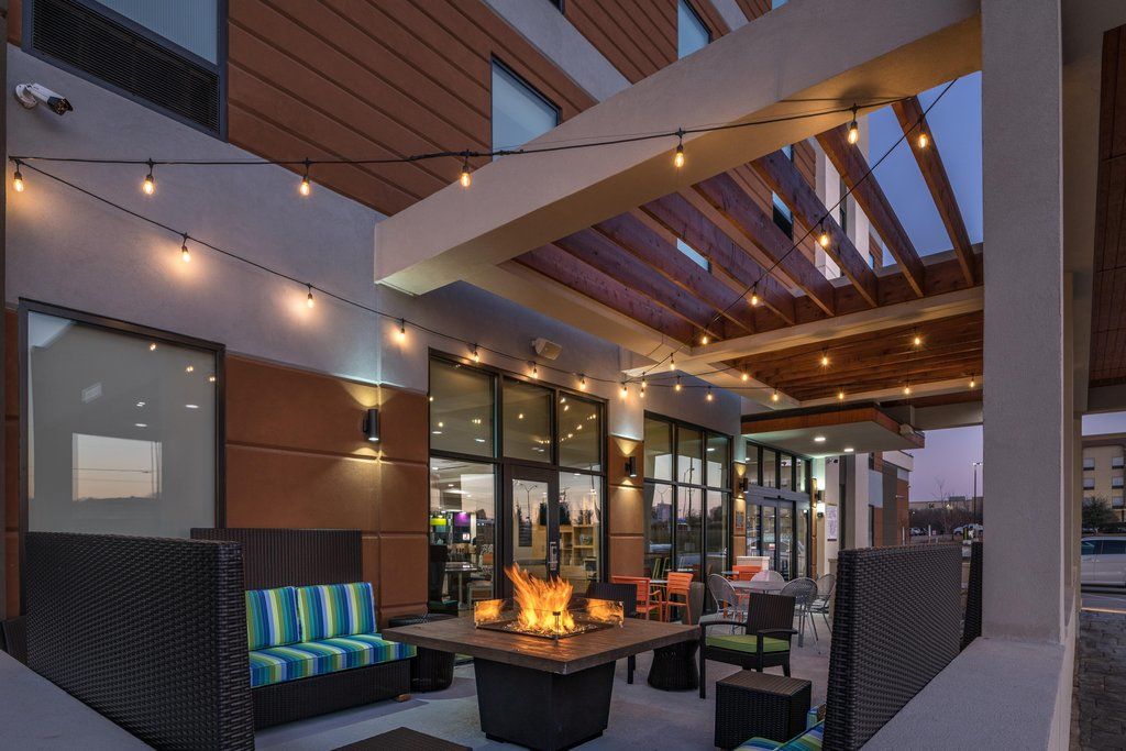 Hotel Home2 By Hilton Dallas 3*